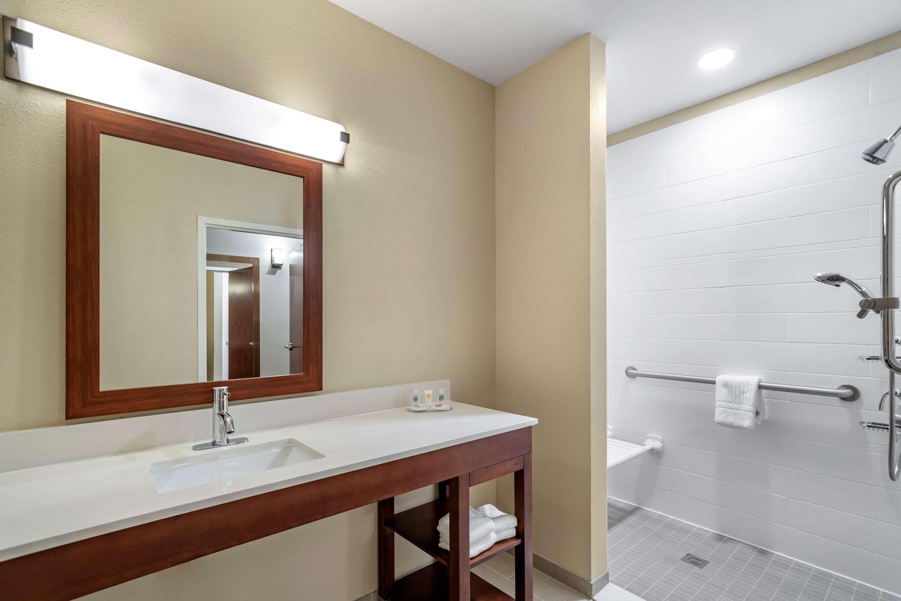 Comfort Inn & Suites ウィンチェスター エクステリア 写真